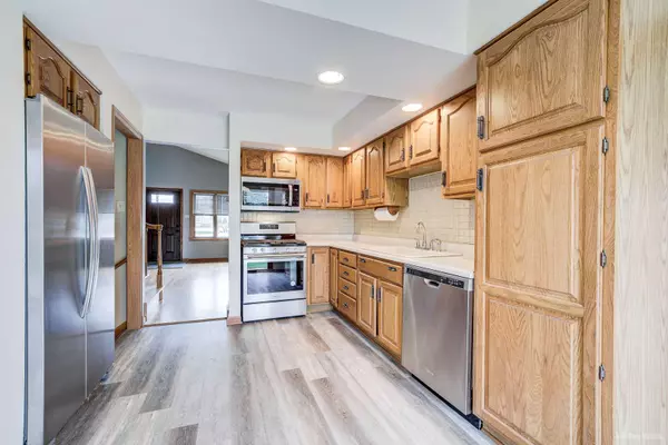 9717 Mayfield AVE, Oak Lawn, IL 60453