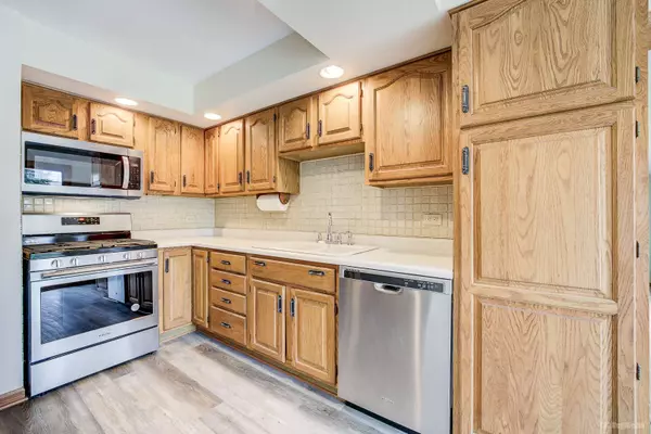 9717 Mayfield AVE, Oak Lawn, IL 60453