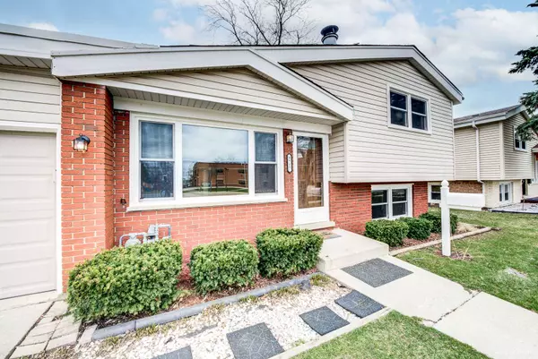 9717 Mayfield AVE, Oak Lawn, IL 60453