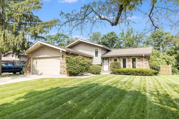 1305 Brentwood PL, Joliet, IL 60435