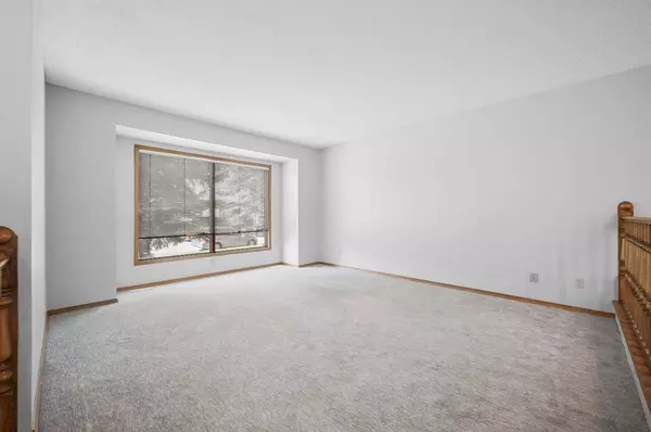 260 Edcath PL NW, Calgary, AB T3A 3X7