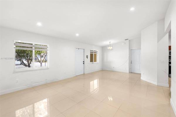 2836 NW 8th St, Fort Lauderdale, FL 33311