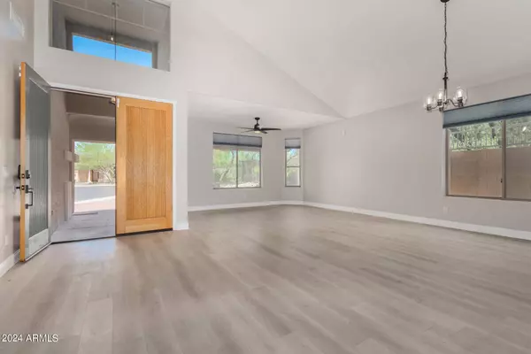 9818 S 26TH Lane, Phoenix, AZ 85041