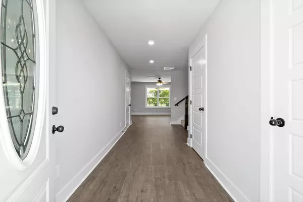 165 MONAGHAN DR, Clarksville, TN 37042