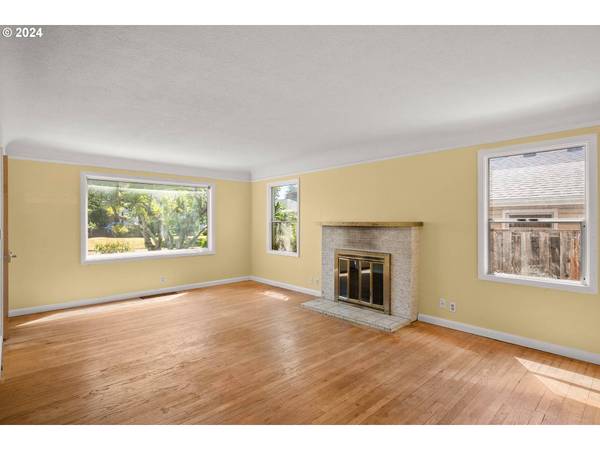 3815 NE WEBSTER ST, Portland, OR 97211