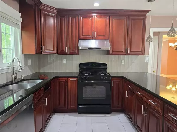 838 Worcester, Wellesley, MA 02482