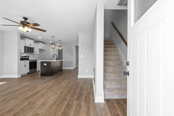 1329 Isaiah Dr, Clarksville, TN 37042