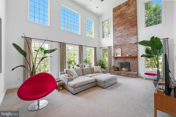 201 VAN ZANDT RD, Skillman, NJ 08558