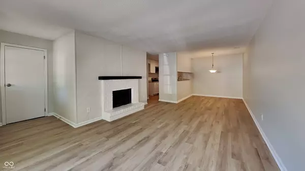 6909 Wildwood CT, Indianapolis, IN 46268