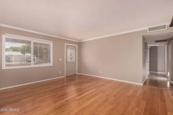 5920 S JUNIPER Street, Tempe, AZ 85283