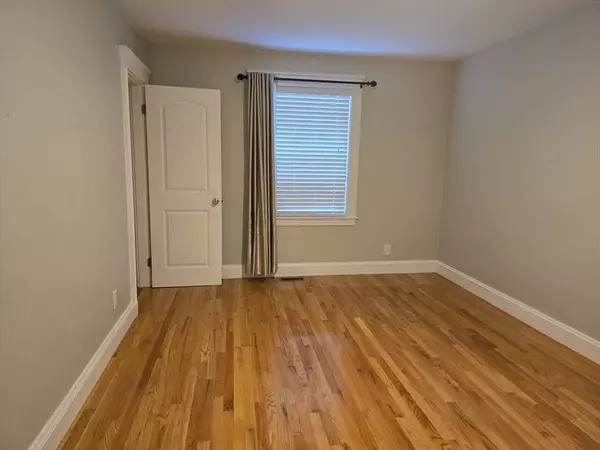 838 Worcester, Wellesley, MA 02482