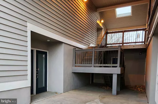 920 LAWN AVE #2, Sellersville, PA 18960