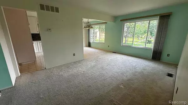 29480 HOOVER Road, Warren, MI 48093