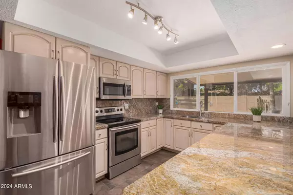 5920 S JUNIPER Street, Tempe, AZ 85283