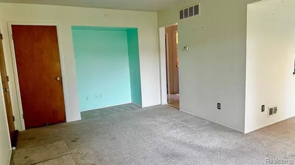 29480 HOOVER Road, Warren, MI 48093