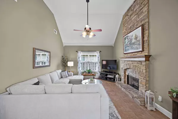 42 Joseph Cv, Jackson, TN 38305-6935