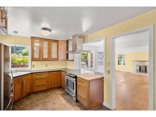 3815 NE WEBSTER ST, Portland, OR 97211