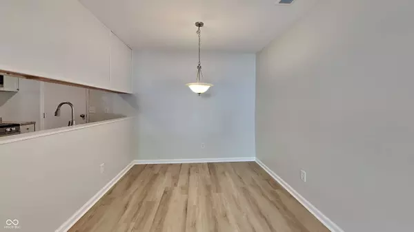 6909 Wildwood CT, Indianapolis, IN 46268