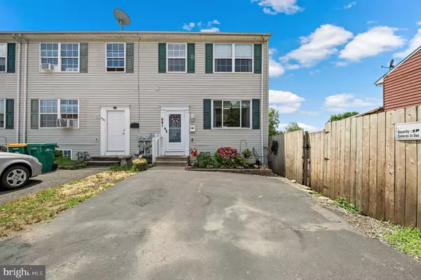 641 JEFFERSON ST, Red Hill, PA 18076