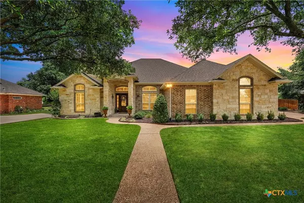 413 Northridge CIR, West, TX 76691