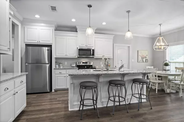 7 Lou Cir, Petal, MS 39465