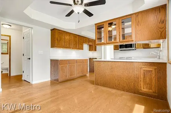 37064 EVERGREEN Drive, Sterling Heights, MI 48310