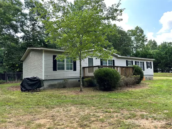 4168 Ruritan Club RD, Hudson, NC 28638