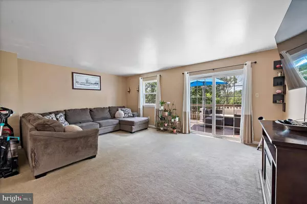 641 JEFFERSON ST, Red Hill, PA 18076