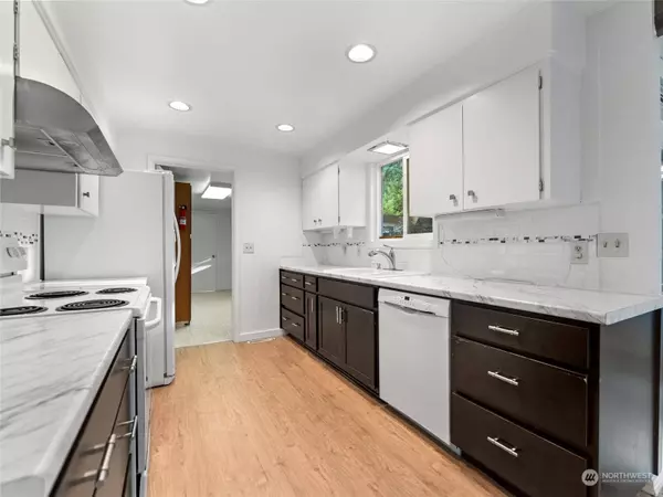 611 N 6th ST, Montesano, WA 98563