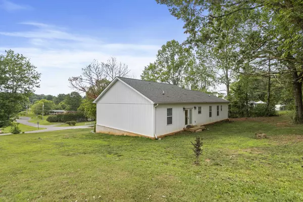 2643 Cloverdale Dr, Cookeville, TN 38506