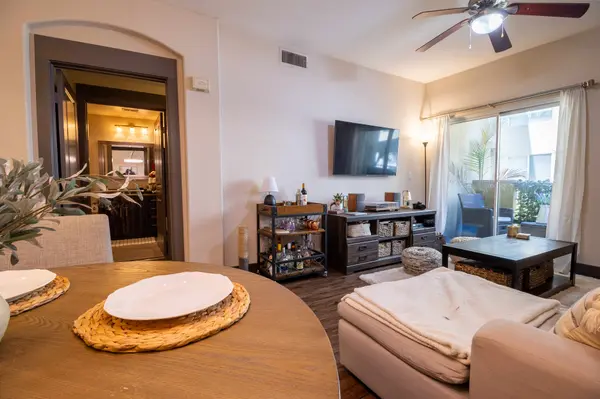 24535 Town Center Dr #6201, Valencia, CA 91355-0800