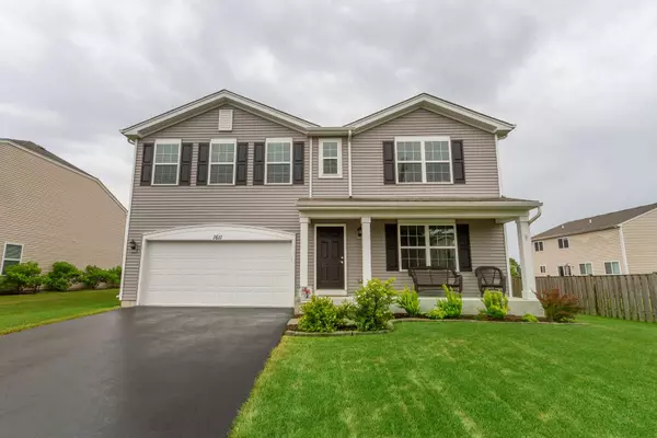 1611 Lakeland LN, Pingree Grove, IL 60140