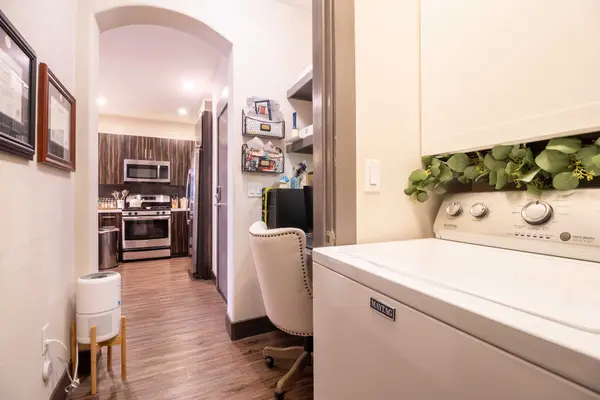 24535 Town Center Dr #6201, Valencia, CA 91355-0800