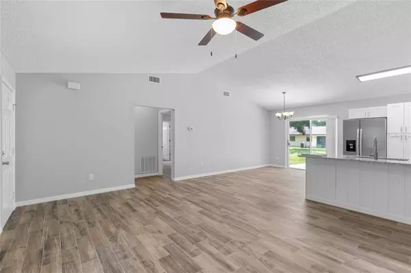 6046 E GLENCOE ST, Inverness, FL 34452