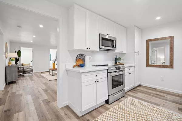 14842 Canyon 1 RD, Guerneville, CA 95446