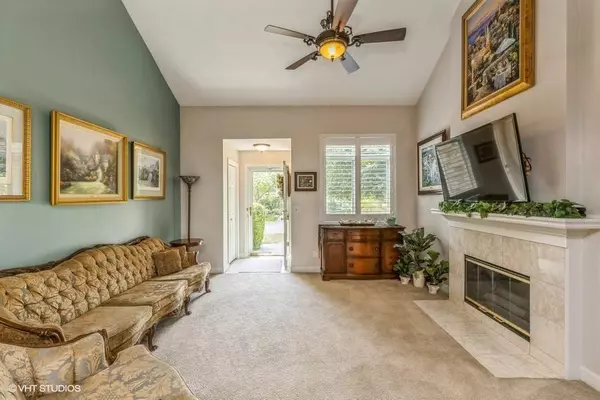 811 Burr Oaks Drive #1106, West Des Moines, IA 50266