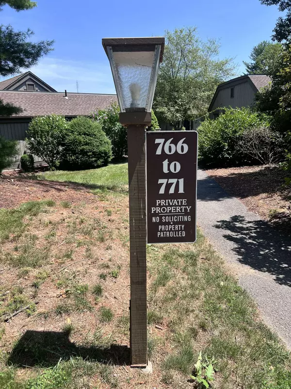 766 Heritage Village #B, Southbury, CT 06488