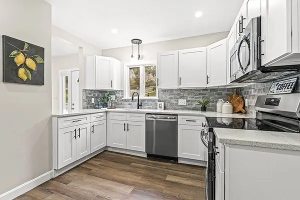 8 Dell Avenue, Wakefield, MA 01880