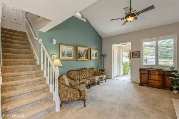 811 Burr Oaks Drive #1106, West Des Moines, IA 50266