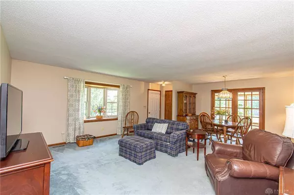 77 Lakengren Drive, Eaton, OH 45320