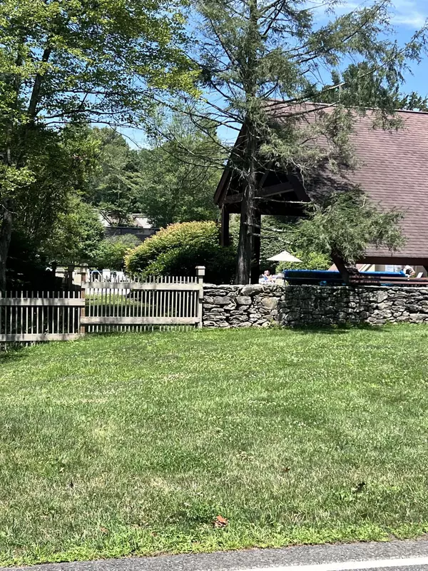 766 Heritage Village #B, Southbury, CT 06488