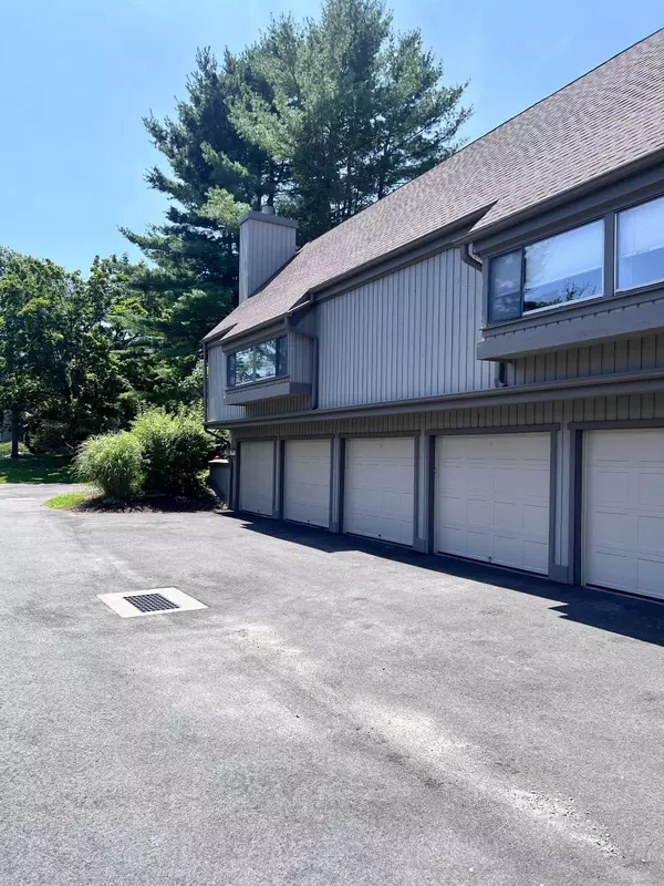 766 Heritage Village #B, Southbury, CT 06488