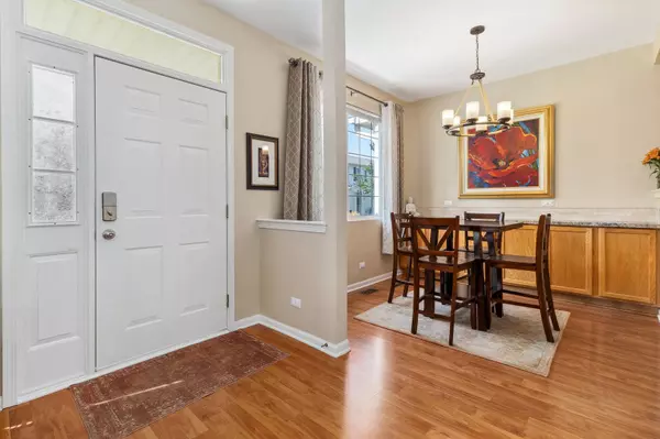 810 County Line RD, Aurora, IL 60502