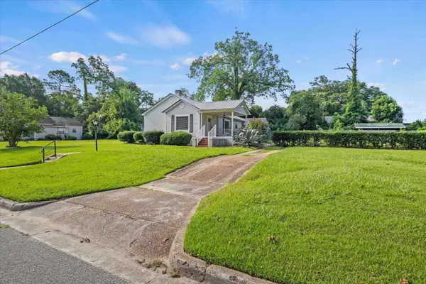 1105 W Frnklin Street, Quincy, FL 32351