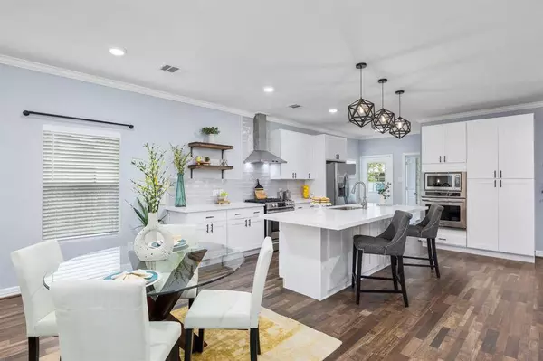 5005 Hardy ST, Houston, TX 77009