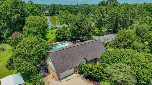 712 Sable LN, Northport, AL 35473