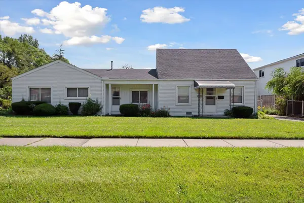 29706 Maison Street, Saint Clair Shores, MI 48082