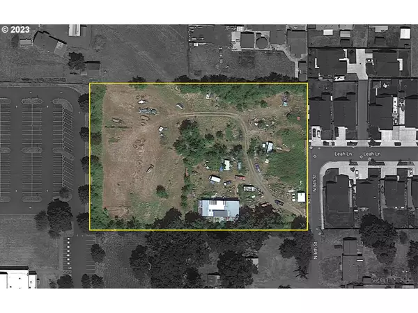 N 6th ST, Creswell, OR 97426