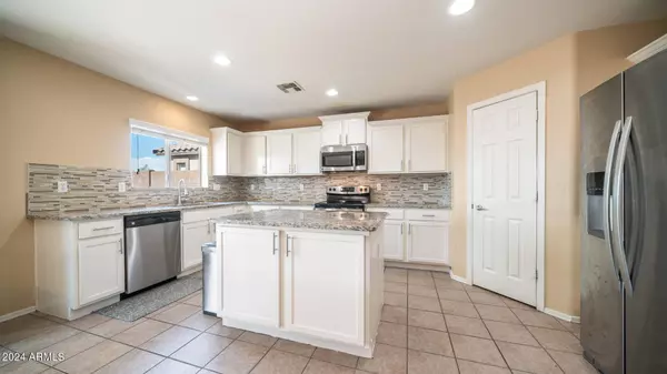 1434 E CHRISTOPHER Street, San Tan Valley, AZ 85140