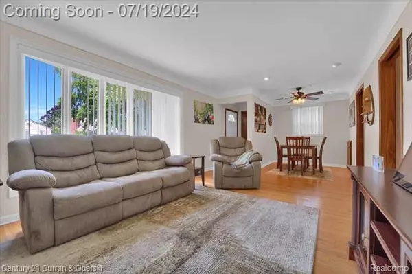 13285 SYCAMORE Street, Southgate, MI 48195